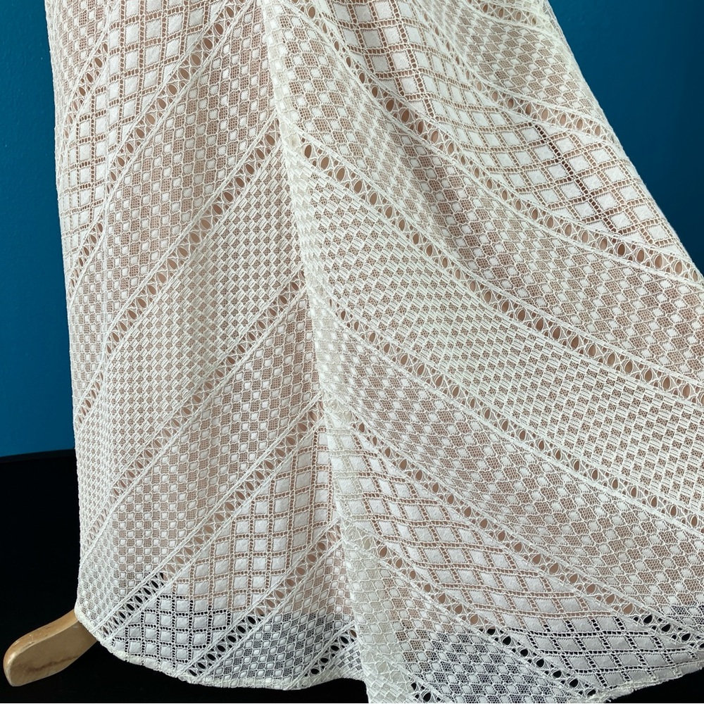 BCBGMaxAzria Bernadette Ivory Lace Maxi Dress Crochet Boho Wedding Gown Size 0 - Picture 13 of 15